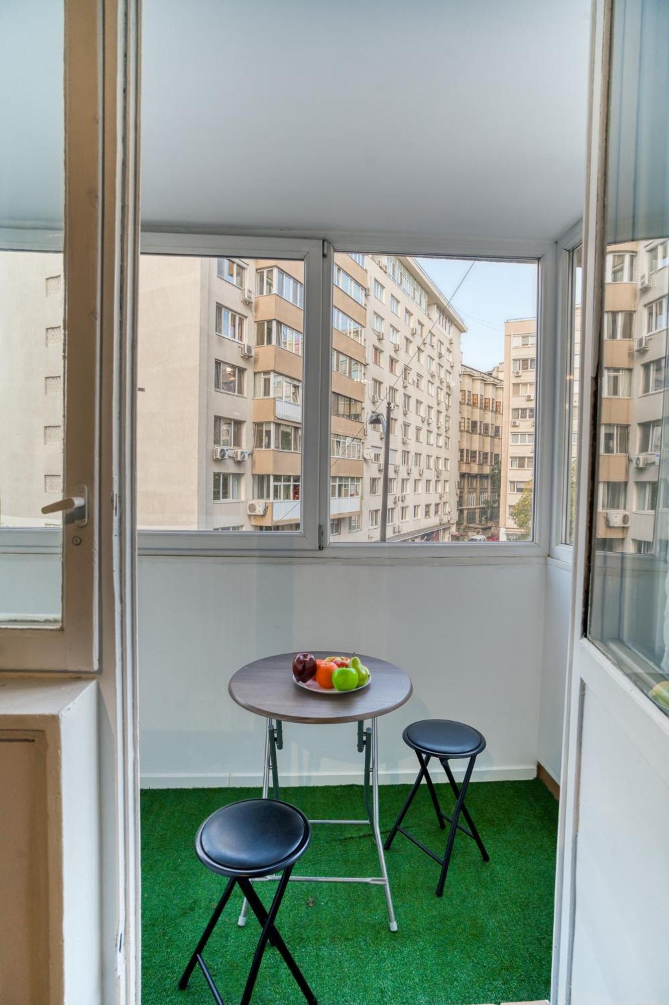 Hacienda Royal Palace - Central Designer Apartment Bucureşti Exterior foto